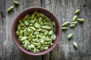 Cardamom pods (Elettaria cardamomum)