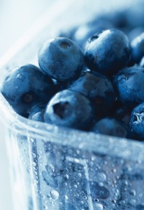Breakfast should include good fats, protein and nutrient dense fruits like blueberries.